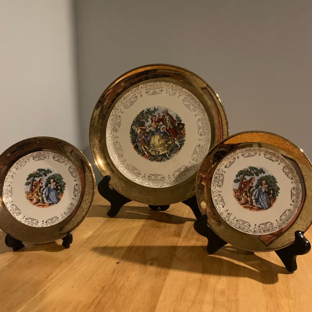 Vintage Sabin Crest-O-Gold 22K Gold Rim Plates